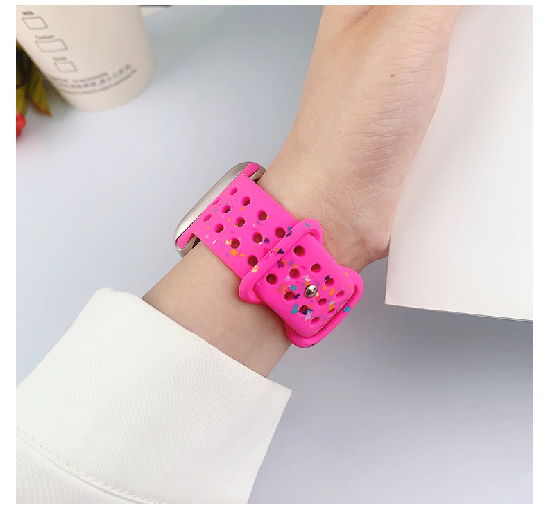 Amazon's best-selling watch strap for Apple. iWatch butterfly buckle hole color chip silicone apple watch strap