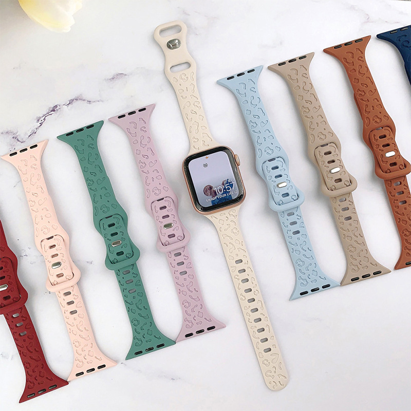 Suitable for Apple Watch with Applewatch 8th generation S9 universal small waist butterfly buckle concave leopard print silicone strap