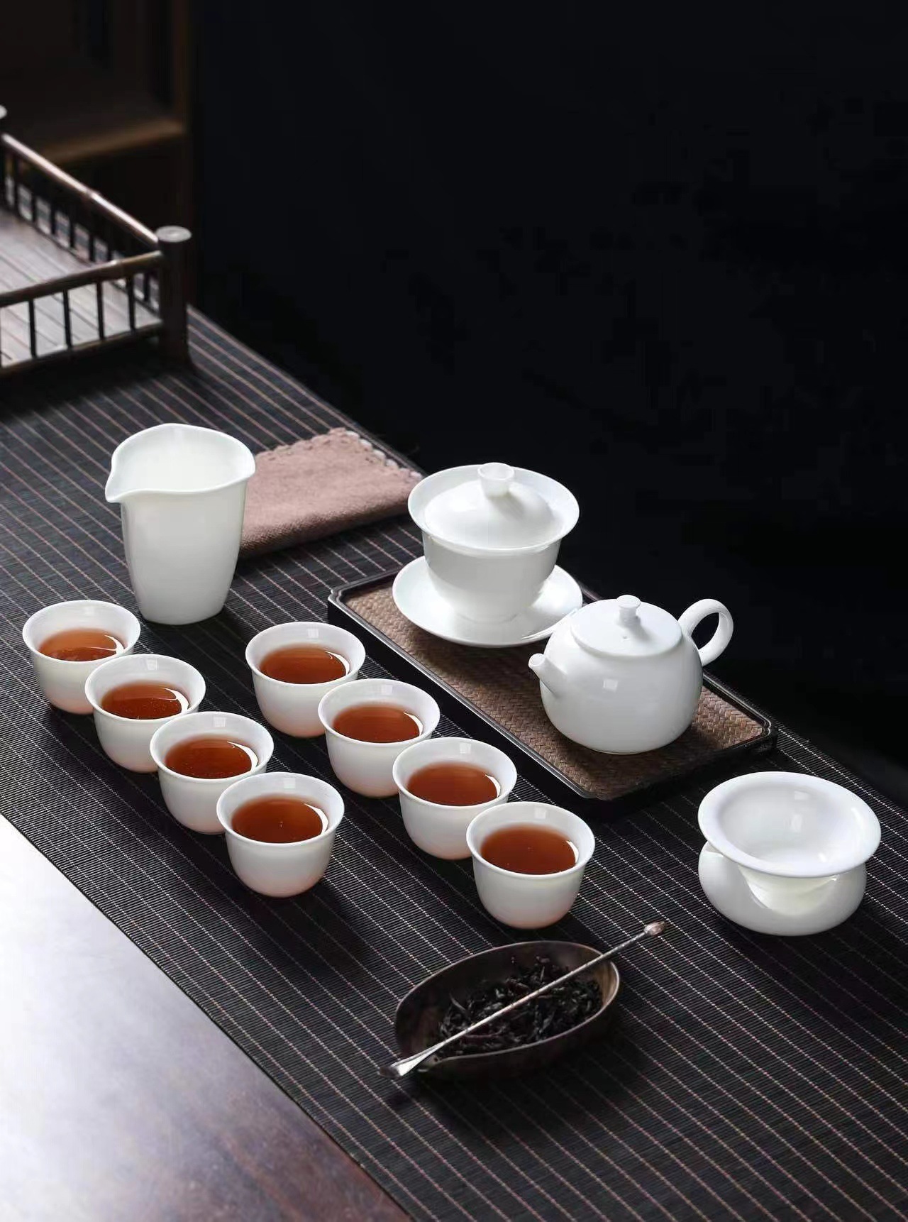 13 piece Dehua Sheep Fat Jade White Porcelain Kung Fu Tea Set Wholesale High end Leather Box Business Gift Teapot Cover Bowl