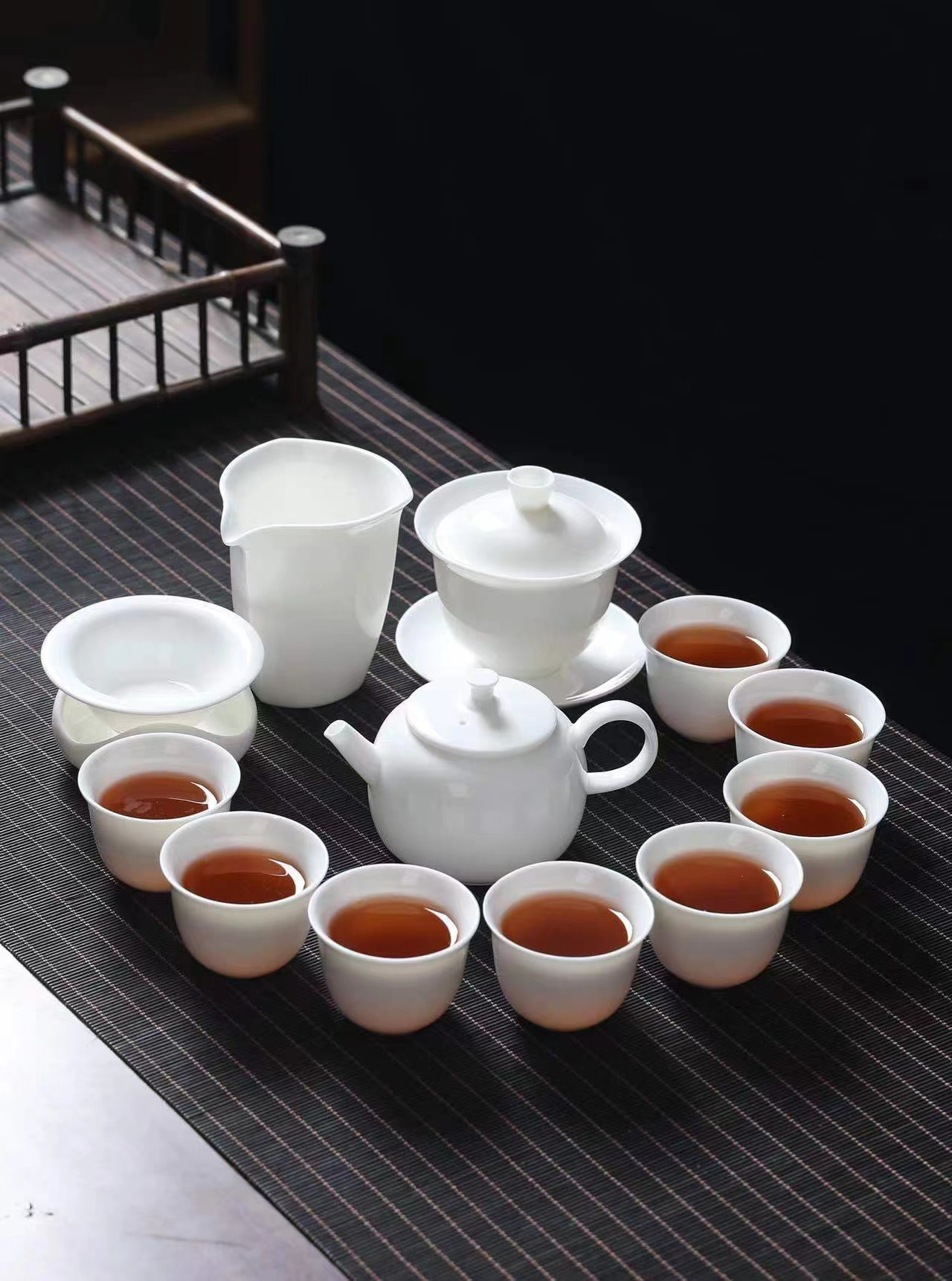 13 piece Dehua Sheep Fat Jade White Porcelain Kung Fu Tea Set Wholesale High end Leather Box Business Gift Teapot Cover Bowl