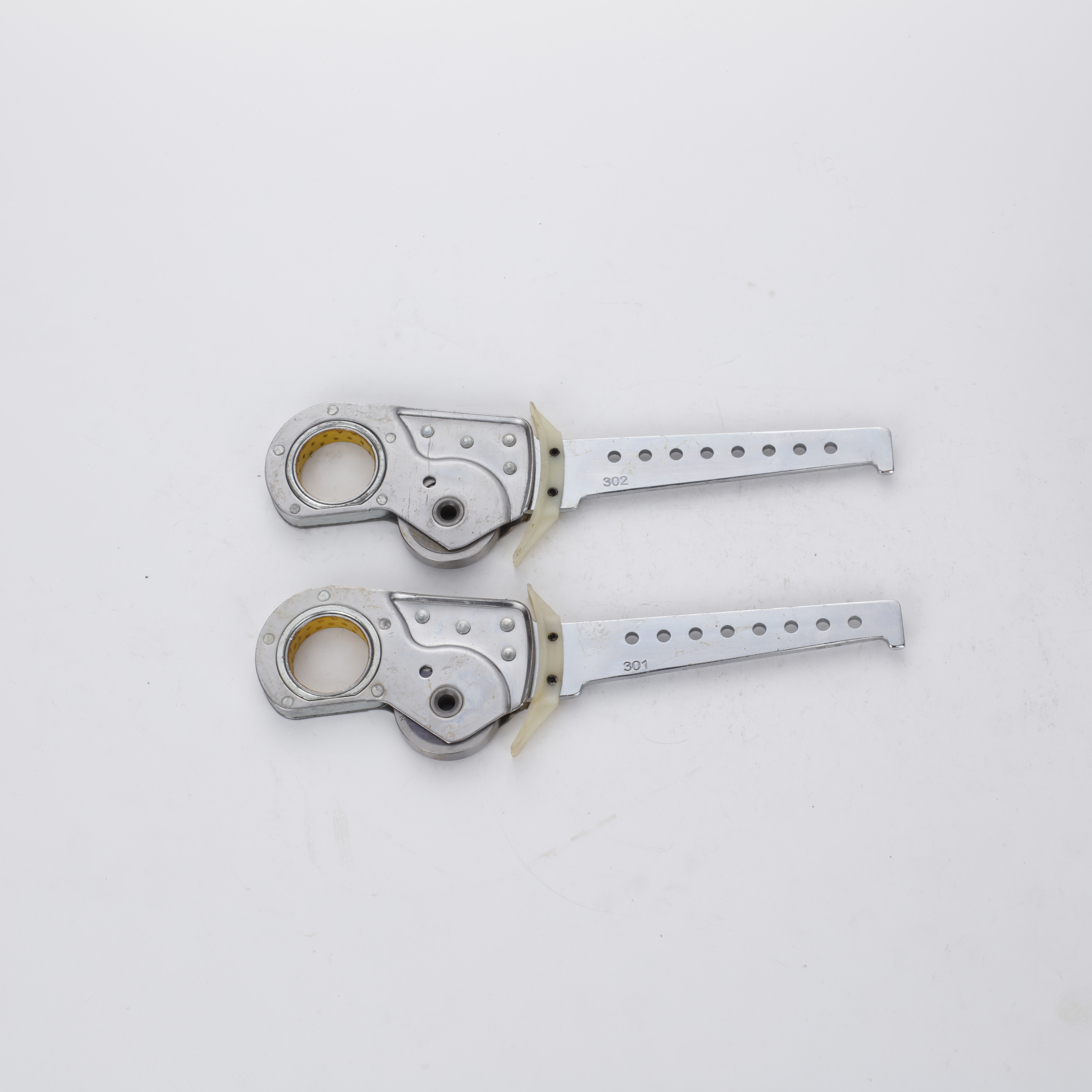 Factory direct sales of high quality Guangye zipper machine 8-hole closing knife Textile machinery spare parts